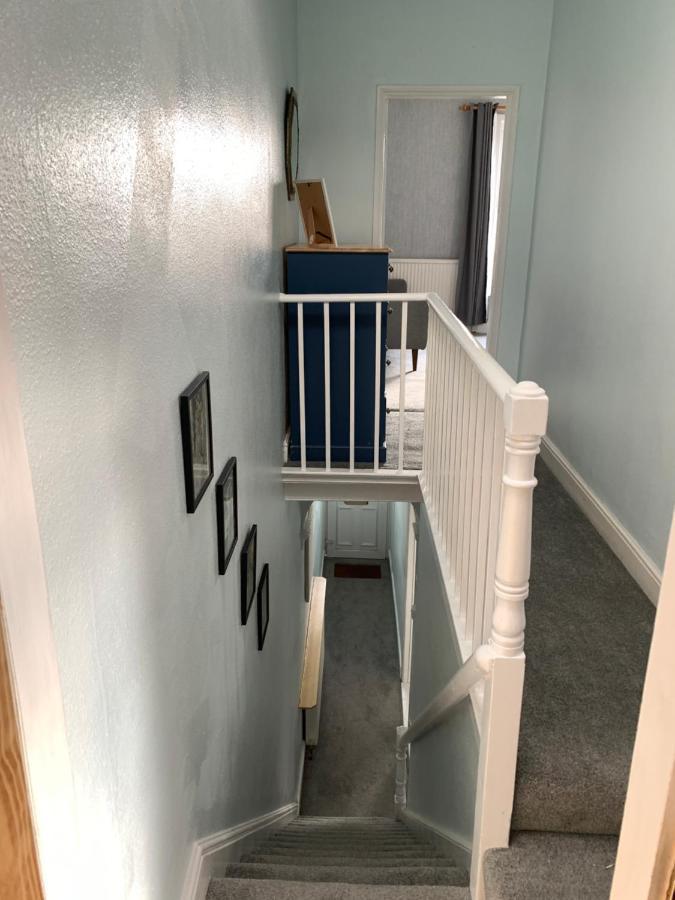 Lovely Town House With Free Parking Sleeps 2 To 6 Guests Holiday home